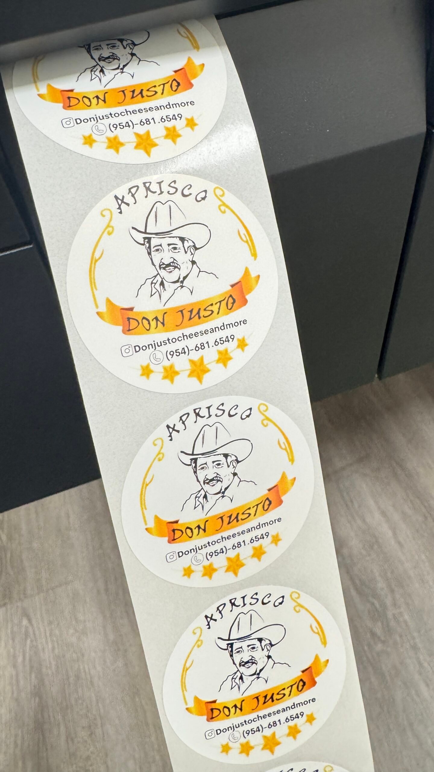 Custom 1.5", 2", 2.5", 3" Waterproof Round Sticker On Roll With Your Logo Design - Image 2